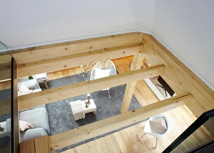 Koenigsschlaf No7 - Dachwohnung Mit Galerie Im Herzen Von דירה *